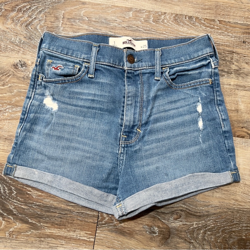 Hollister Hi-Rise Distressed Rolled Hem Shorts size 1 waist 25